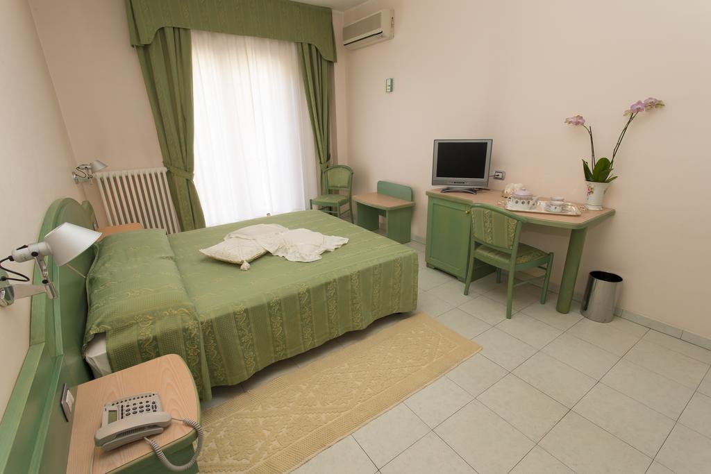 Hotel Grillo Nuoro  Pokój zdjęcie