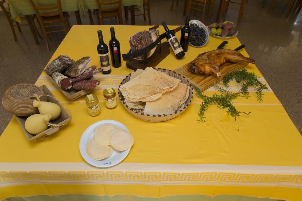 Hotel Grillo Nuoro  Zewnętrze zdjęcie