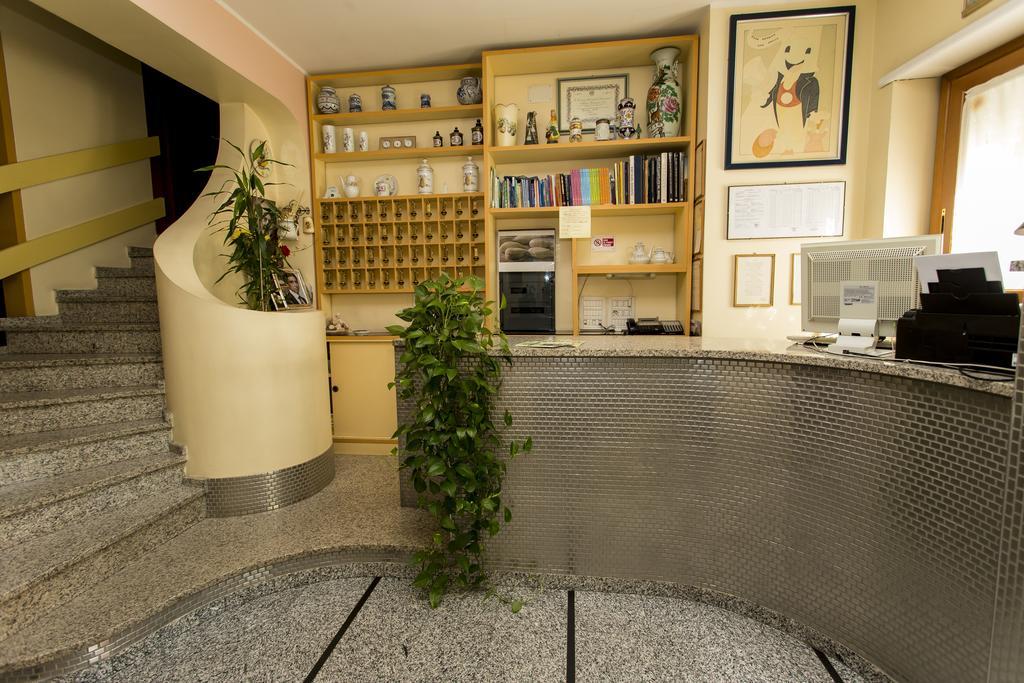 Hotel Grillo Nuoro  Zewnętrze zdjęcie