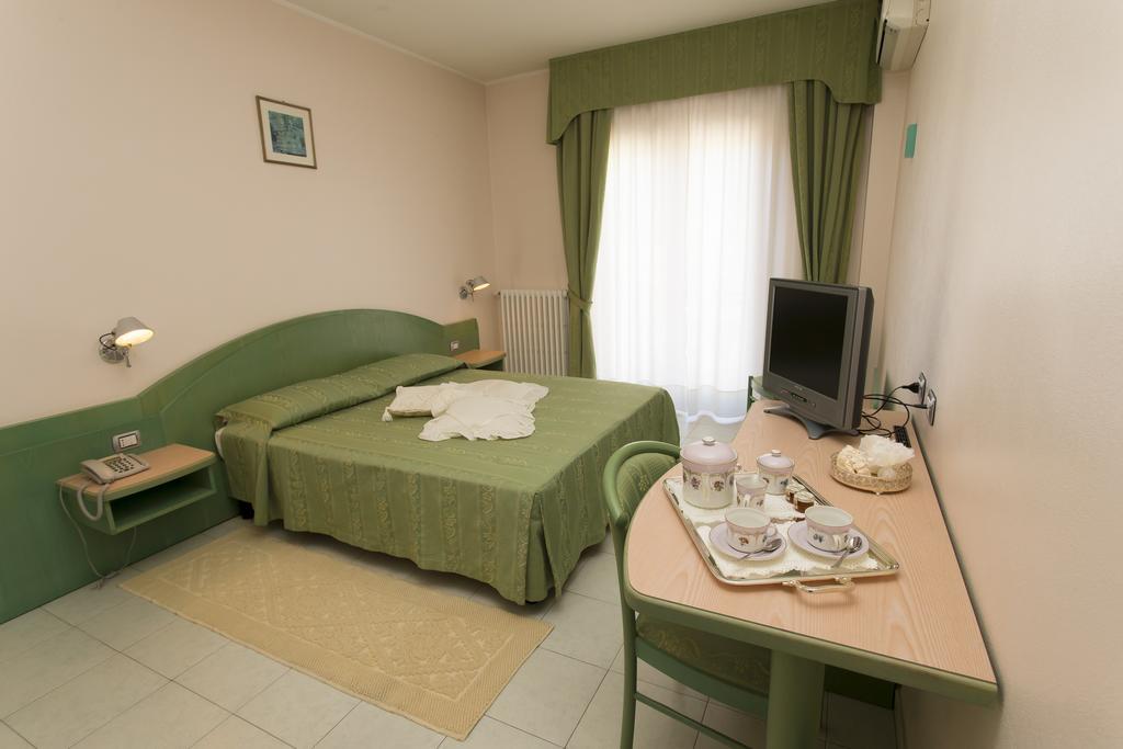 Hotel Grillo Nuoro  Pokój zdjęcie