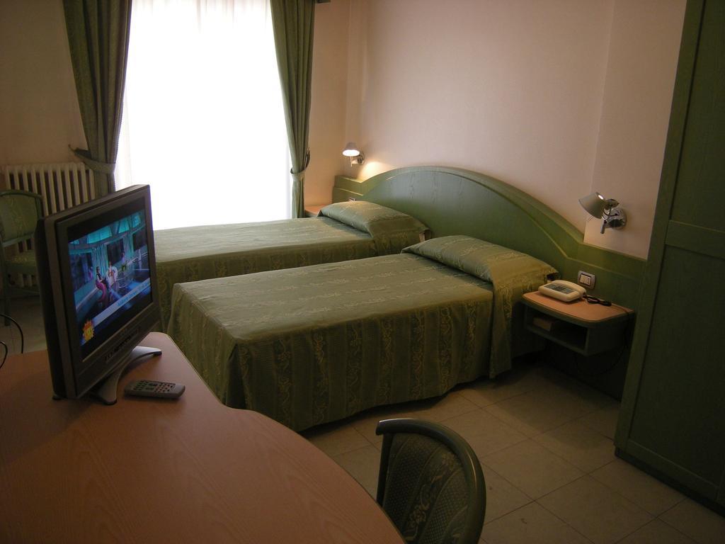 Hotel Grillo Nuoro  Zewnętrze zdjęcie